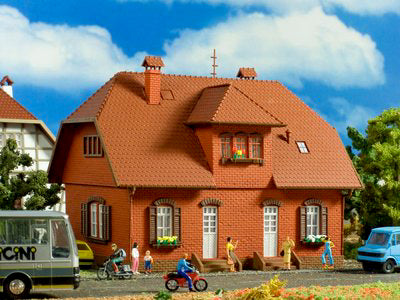H0 Vollmer 43659 - Settlement House with red bricks