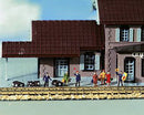 Z Noch 43820 - At the Station, 6 figures with luggage